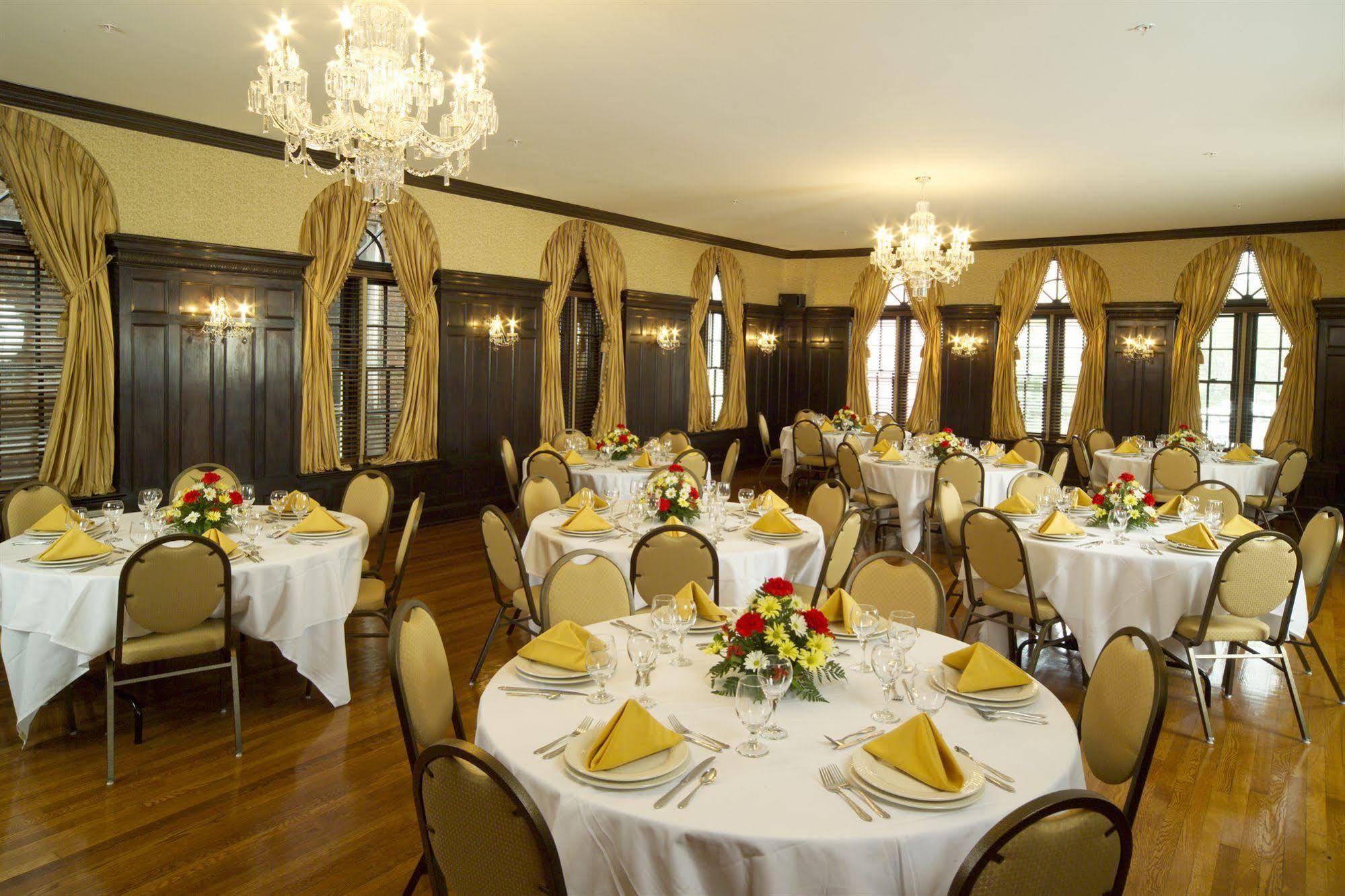 General Francis Marion Hotel レストラン 写真